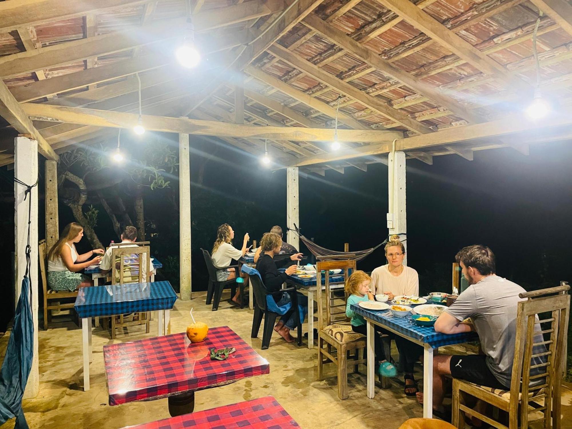 לינה וארוחת בוקר ווליגאמה Sky Mountain Cafe With Seaview מראה חיצוני תמונה